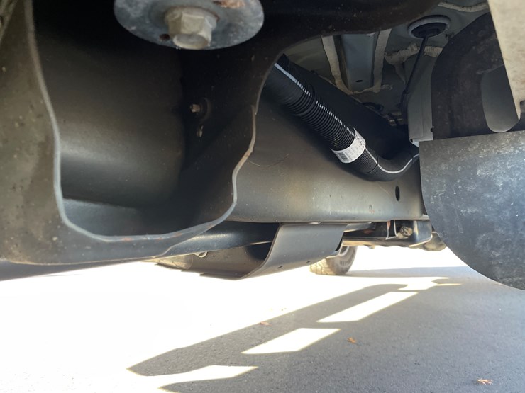 2025-chevrolet-silverado-image-22