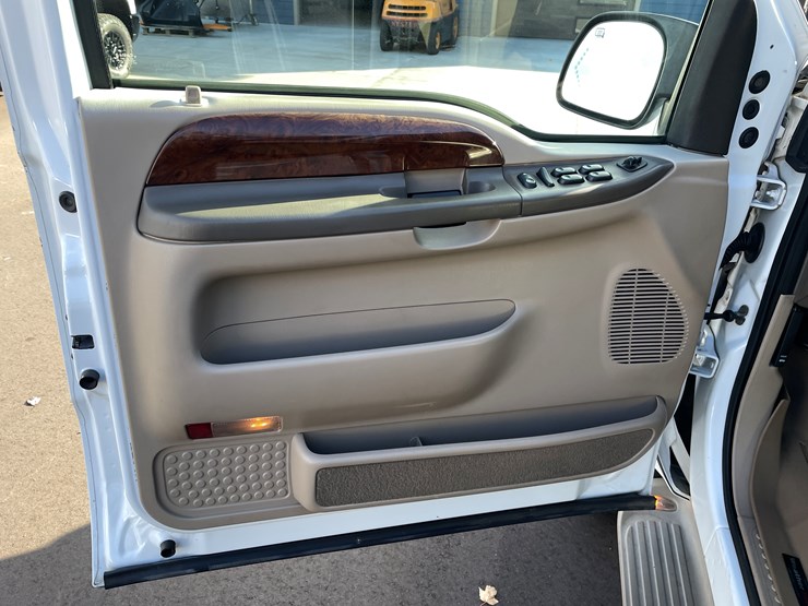 2002-ford-excursion-limited-image-74