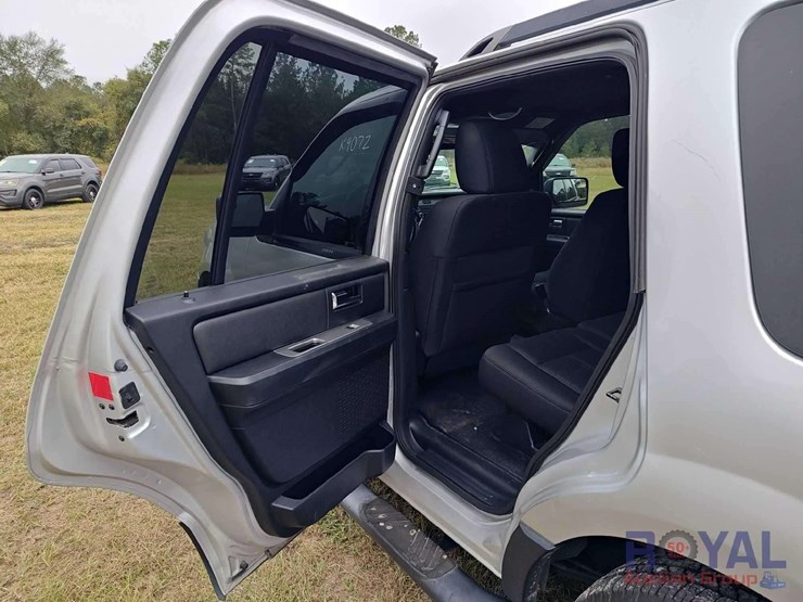 2017-ford-expedition-image-27