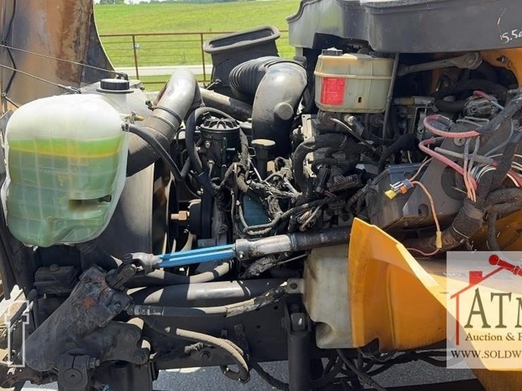 2004-international-durastar-4200-image-20