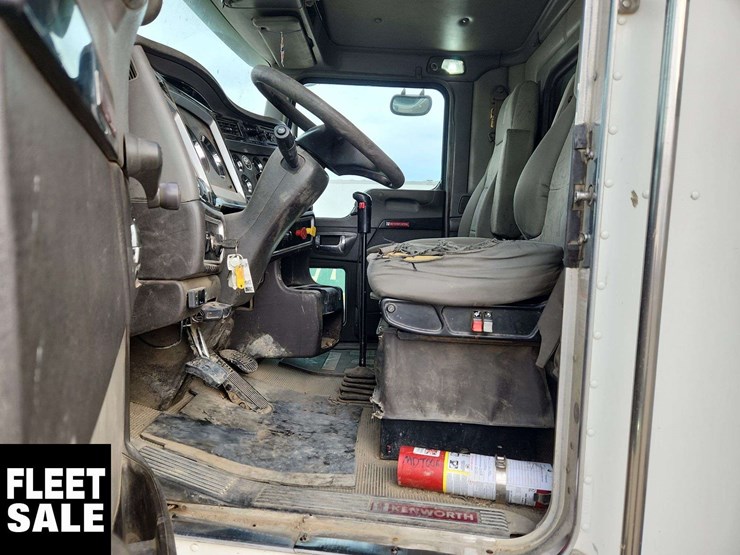 2008-kenworth-t800-image-19