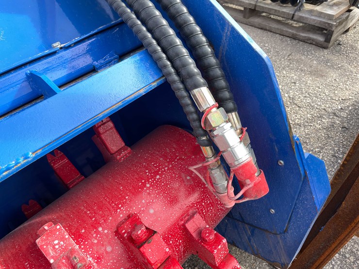 #14011-•-unused-top-cat-skid-steer-forestry-drum-mulcher-image-9