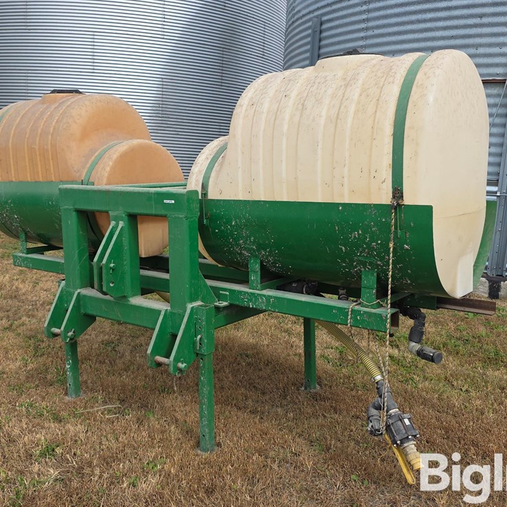 3-Pt Dual Poly Tank Attachment