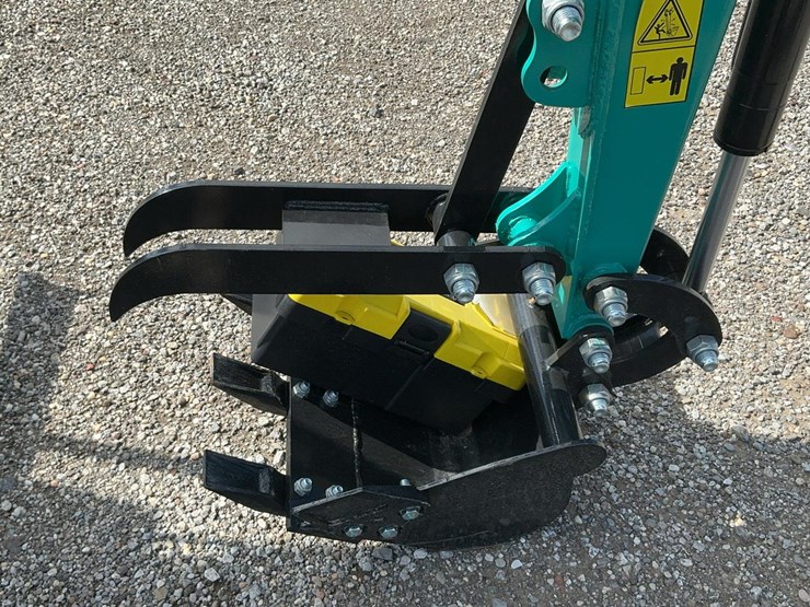 #1600-•-2025-agt-mh12rx-mini-excavator-image-27