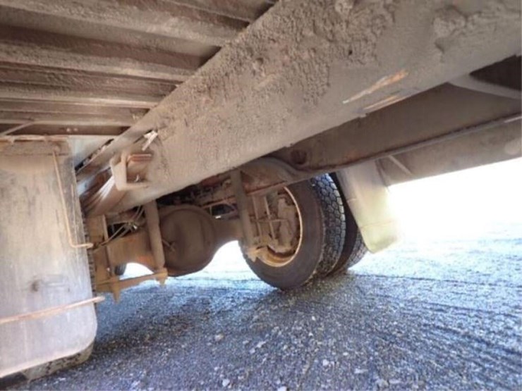 2015-freightliner-mt55-image-71