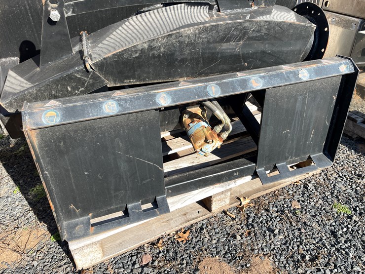 #5669-•-unused-60"-skid-steer-mount-snowblower-image-8