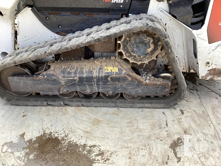 2021-bobcat-t64-image-11