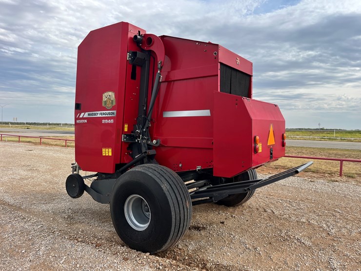 2017-massey-ferguson-2946-image-15