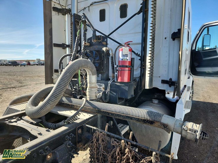 2024-western-star-57x-image-30