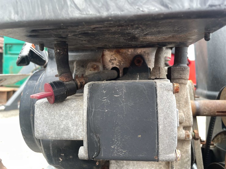 #14029-•-(2)-yard-machines-snow-blowers-(o4)-image-25