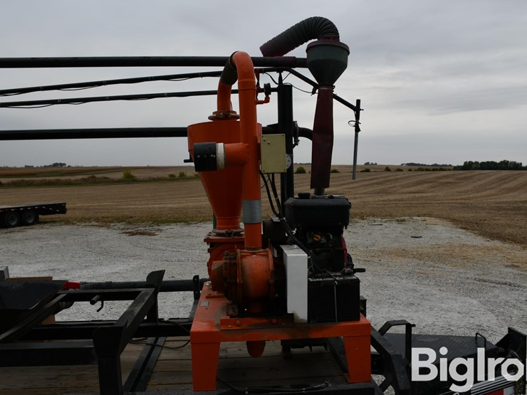 2011-corn-pro-3-box-seed-tender-on-t/a-tilt-deck-utility-trailer-image-20