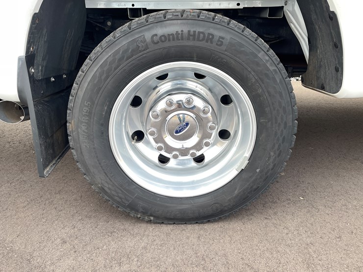 2023-ford-f450-platinum-image-35