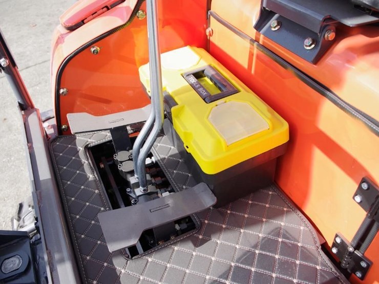 2025-aboss gh25-mini-excavator,-kubota-diesel-engine,-swing-boom,-unused-image-4