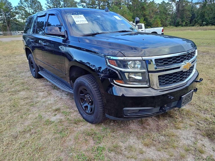 2019-chevrolet-tahoe-image-4