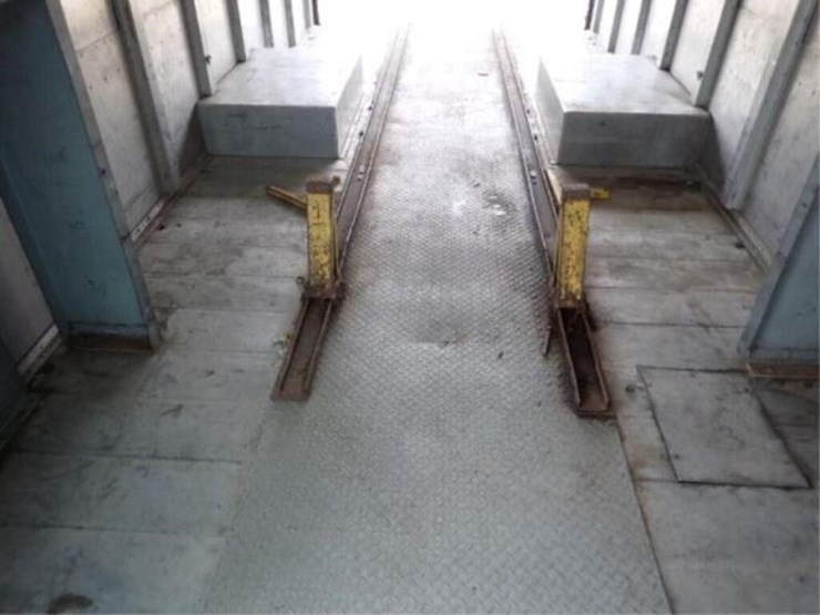 2008-freightliner-mt55-image-36