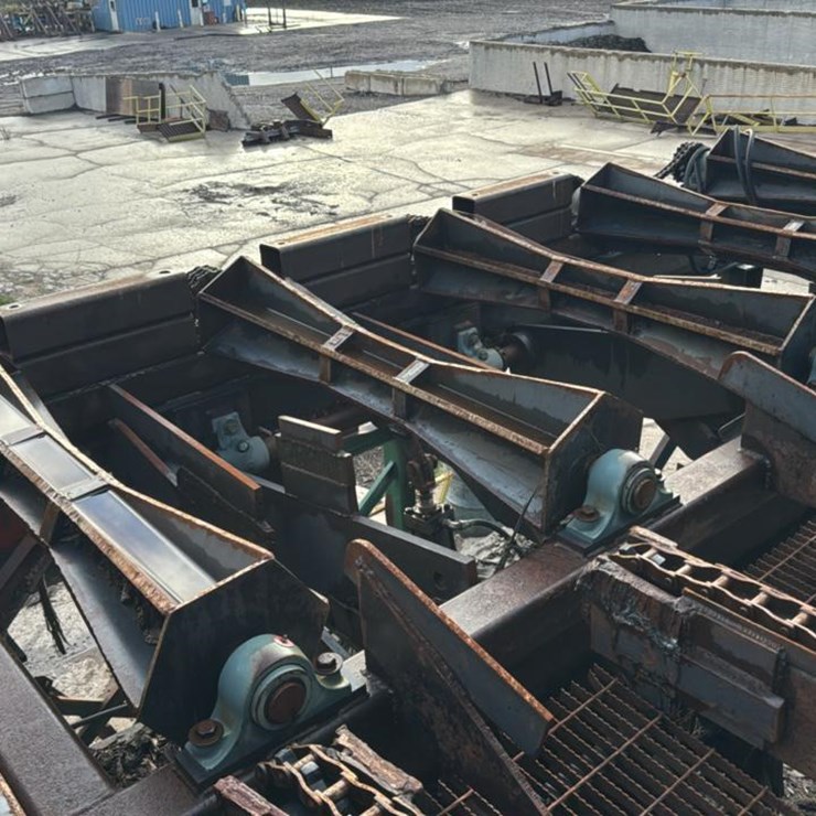 #118 • Hour Glass Roll Case