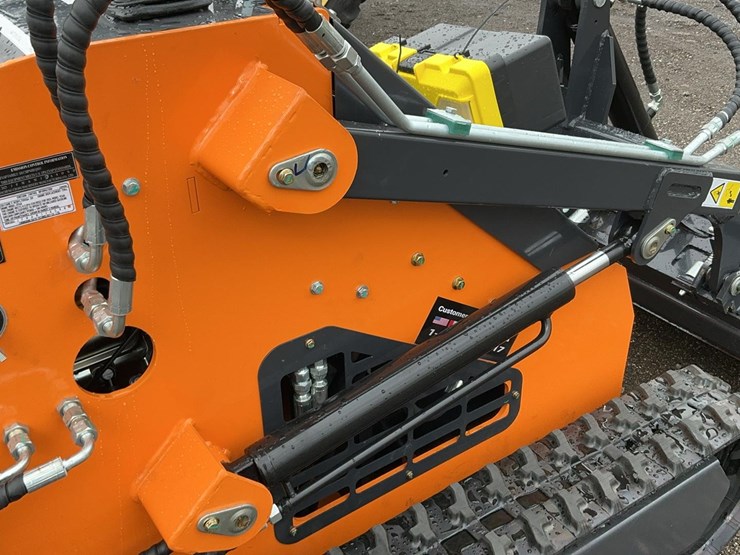 #1003-•-unused-landhero-t460-mini-skid-steer-loader-image-34