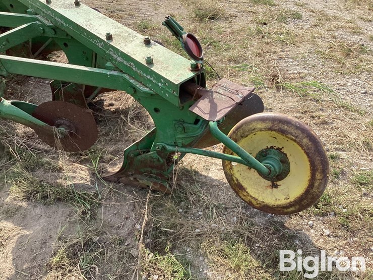 john-deere-3-pt-4-bottom-plow-image-18