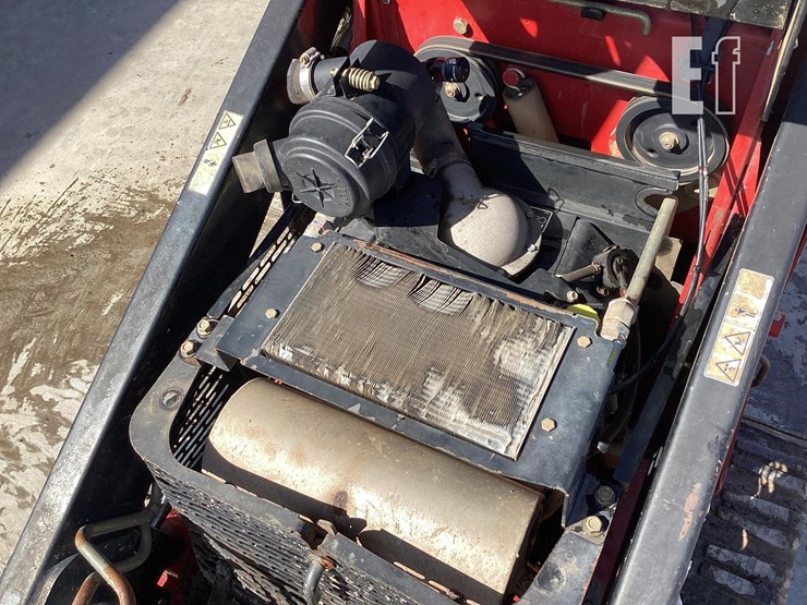 2014-toro-dingo-tx427w-image-12