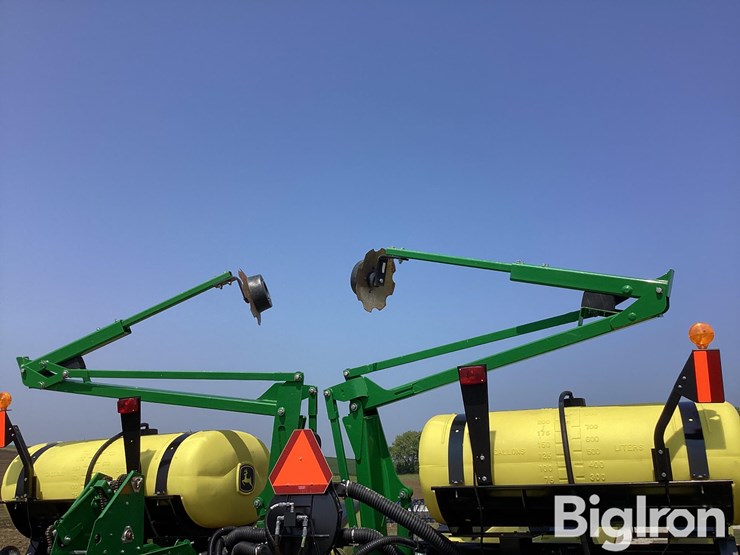 2019-john-deere-1765-image-18