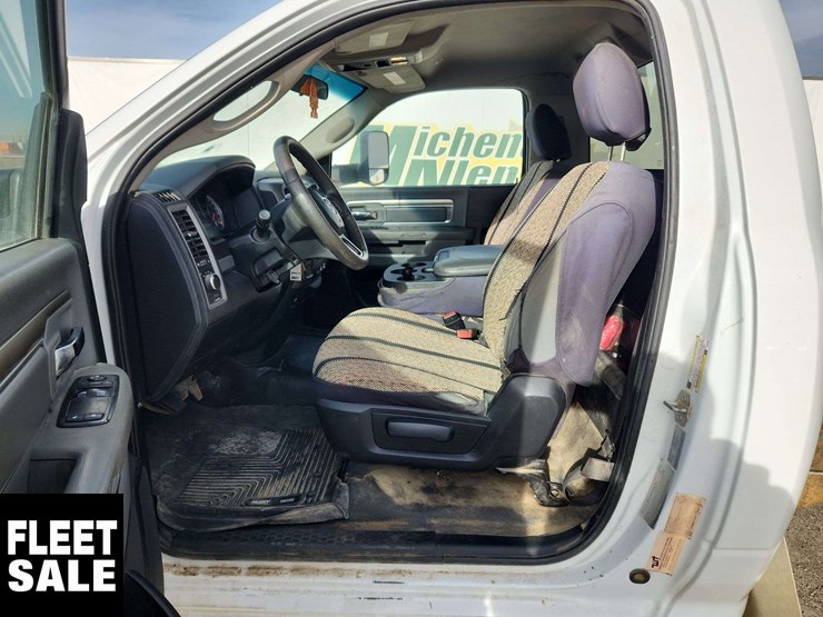 2017-ram-3500-4x4-s/a-cab-&-chassis-image-16