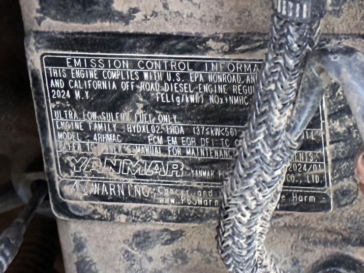 2024-deere-316gr-image-12