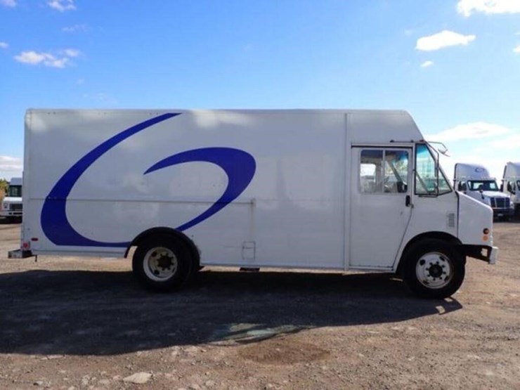 2012-freightliner-mt55-image-4