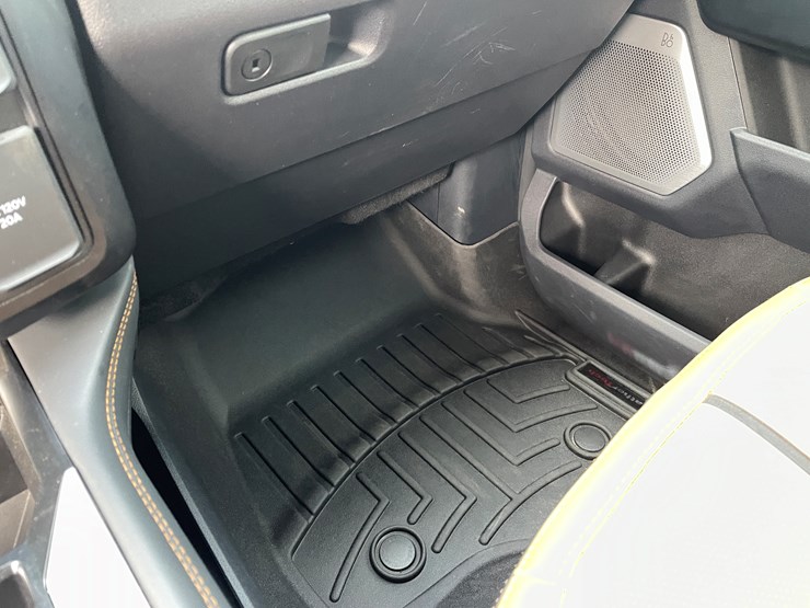 2023-ford-f450-platinum-image-56