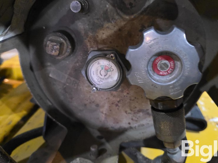 yale-glp060tgnuae087-industrial-forklift-image-20