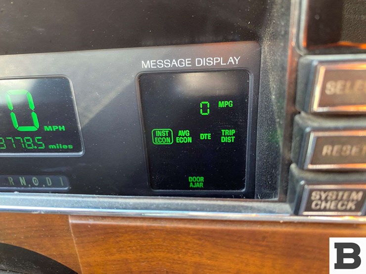 1991-lincoln-continental-sedan-image-27