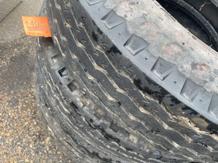 #14062-•-(4)-bf-goodrich-7.00-15-lt-tires-(o4)-image-6