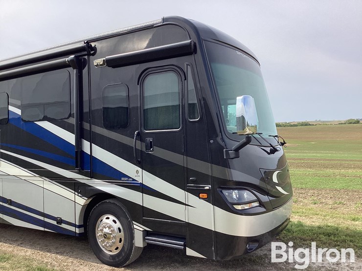 2016-coachmen-340xcr-sports-coach-cross-country-motorhome-image-12