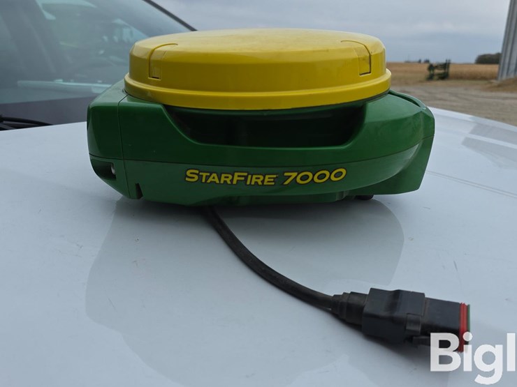 2022-john-deere-7000-image-9