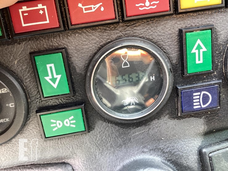 2015-giant-v5003-image-16