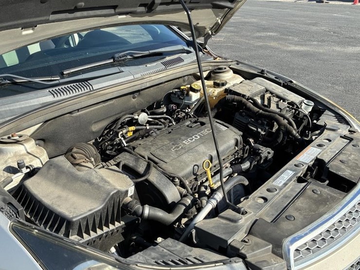 2014-chevrolet-cruze-sedan-image-7