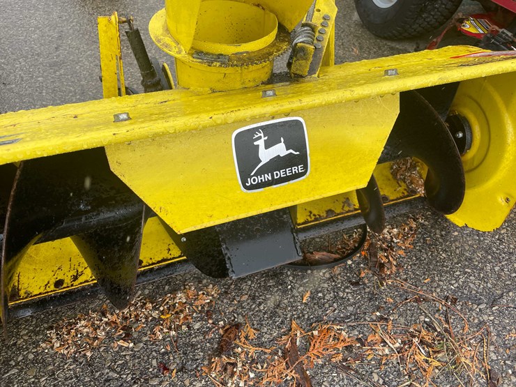 #14066-•-john-deere-snow-blower-(o4)-image-2
