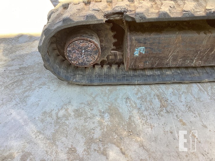 2020-deere-35g-image-13