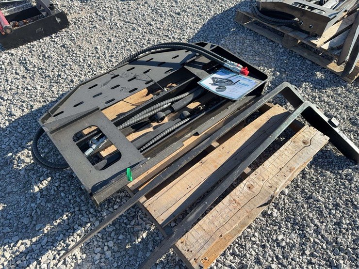 skid-steer-side-shift-fork-image-4