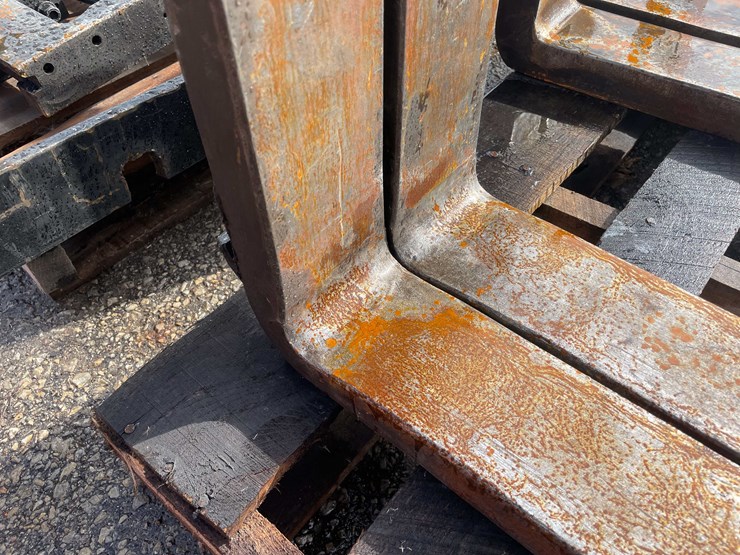 #14067-•-pair-of-42"-forks-(o10)-image-4