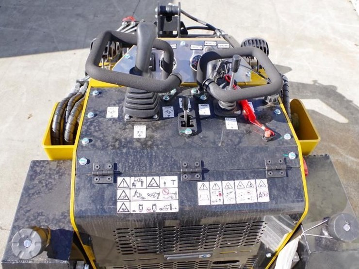 2025-cfg-industrial-1.4-ton-skid-steer-loader,-kubota-diesel engine,-27hp,-m/n-kkt(a)27,-unused-image-3