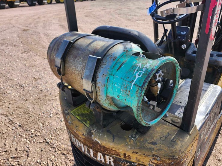 caterpillar-30-warehouse-forklift-image-9