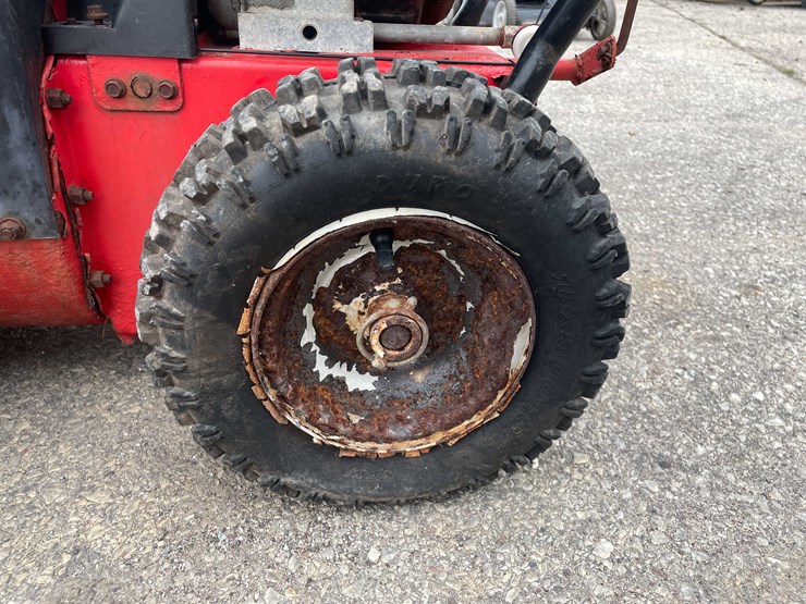 #14029-•-(2)-yard-machines-snow-blowers-(o4)-image-30