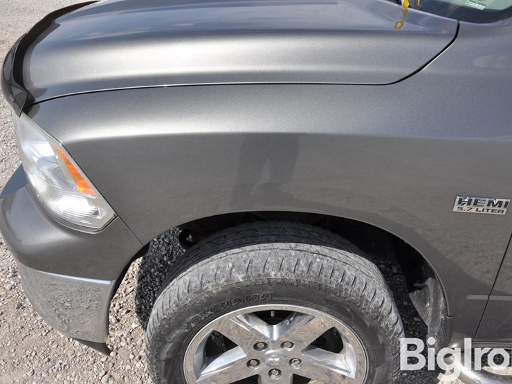 2012-ram-1500-big-horn-image-12