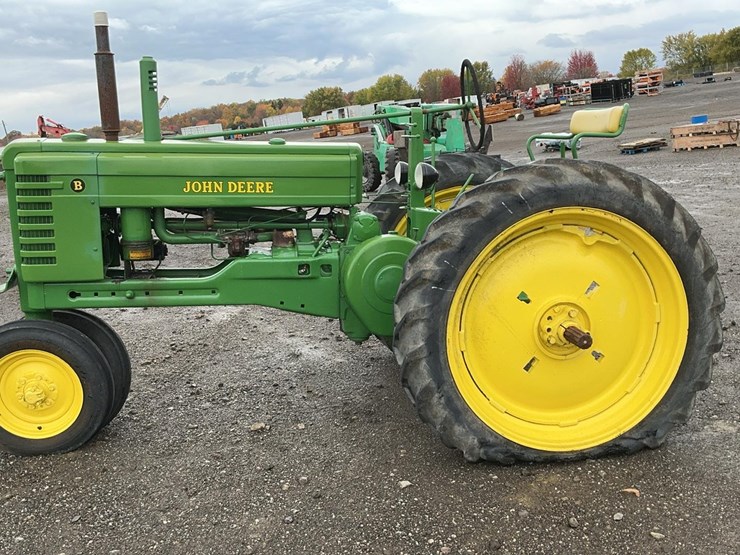 john-deere-b-image-2
