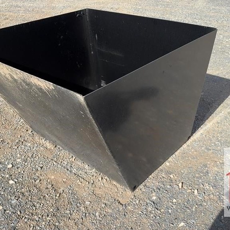 SKIDSTEER DUMPSTER 55" WIDE 42" TALL