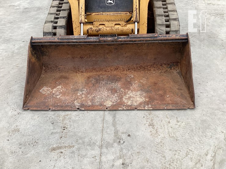 2005-deere-ct322-image-9