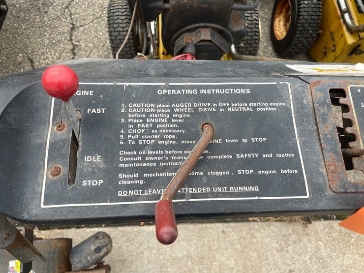 #14035-•-(2)-bolens-24"-snow-blower-(o4)-image-19