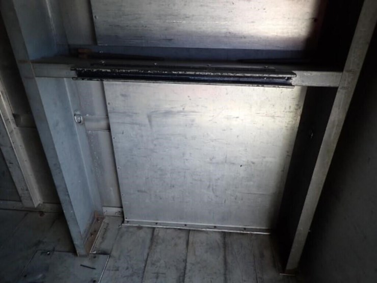 2015-freightliner-mt55-image-36