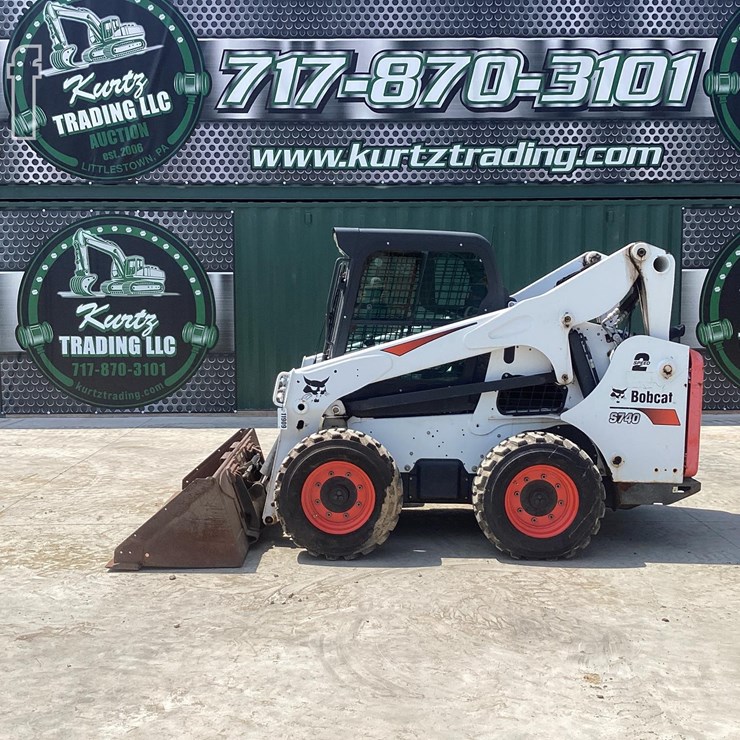 2017 BOBCAT S740