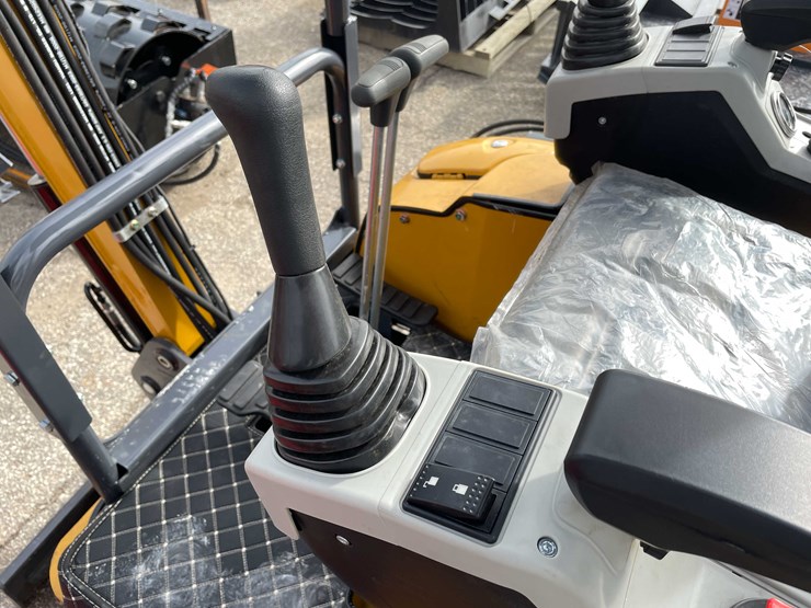 #14010-•-unused-cfg-qk18r-mini-excavator-(o12)-image-9